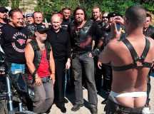 Владимир Путин и байкеры. © Фото с сайта gazeta.spb.ru