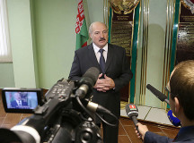 Александр Лукашенко отвечает на вопросы журналистов. © Фото - пресс-служба Президента