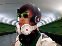 Человек, пошедший против системы. © Коллаж BY24.ORG