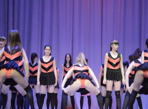 Относительно скромное начало "танца пчелок". © Скриншот из видео