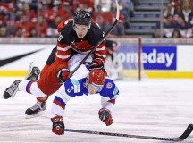 Вся суть матча Россия-Канада. © Фото с сайта moto.com.ua