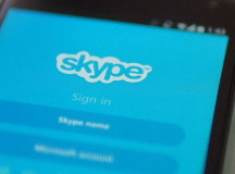 Приложение Skype на смартфоне с Android. © Фото с сайта roem.ru