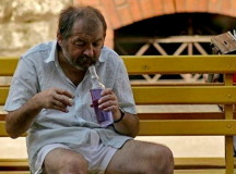 Алкоголик с "чернилами". © Фото с сайта nnm.me