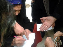 Составление списка на валютные талоны. © Фото - АНТ