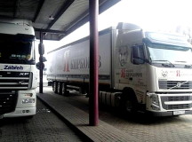 Грузовики Филиппа Киркорова на Ошмянской таможне. ©  Фото - LifeNews