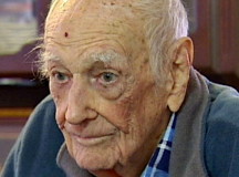 Так сейчас выглядит бывший шаловливый почтальон. © Фото The Big Riddle