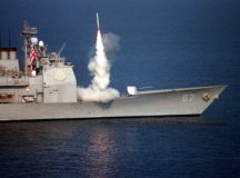 Пуск ракеты с корабля ВМФ США. © Фото с сайта medium.com