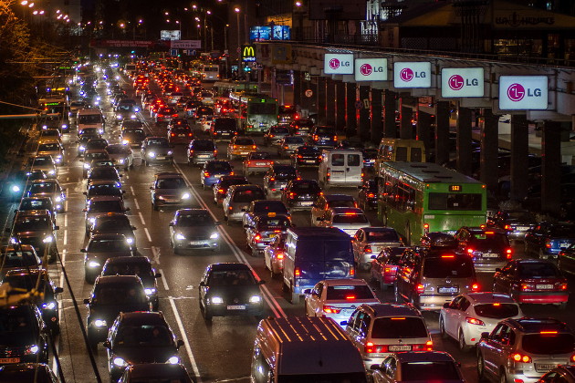 Типичная пробка на ул. Немига в Минске
