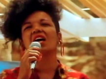 Лаолва Браз в конце 80-х. © Скриншот из видео.