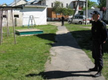 В Светлогорске в детскую песочницу привезли мину