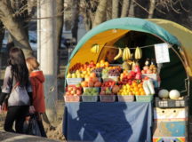 Лотки с овощами и фруктами уйдут в историю. © Фото "Минск-Новости"