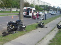 В Минске насмерть разбился о столб мотоциклист
