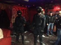 ОМОН в ночном клубе. © Фото с сайта ytimg.com