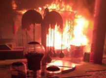 Начало пожара в "Зимней вишне". © Скриншот с видео камеры наблюдения