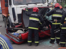 В Минске водитель Nissan погиб под МАЗом