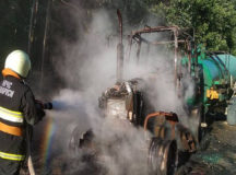 На Витебщине тракторист ехал на горящем тракторе