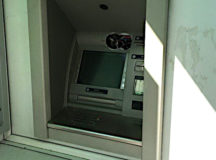 Четыре белоруса сверлили банкомат (ВИДЕО)