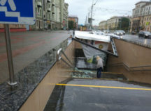 В Минске упали налоги. Прямо в переход метро