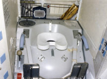 Космический туалет. © Фото NASA