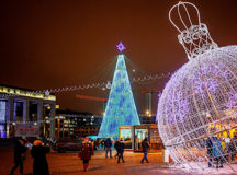 Встреча 2019 года на Октябрьской площади Минска. © Фото - агентство "Минск-Новости"