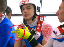 Двоеборец Виталий Иванов в той самой перчатке. © Фото - NRK