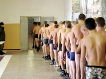 Медосмотр в военкомате. © Фото с сайта realarmy.org