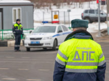 Сотрудники ГИБДД России. © Фото с сайта live24.ru