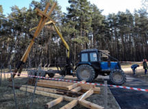 В Куропатах начали сносить кресты (ФОТО)