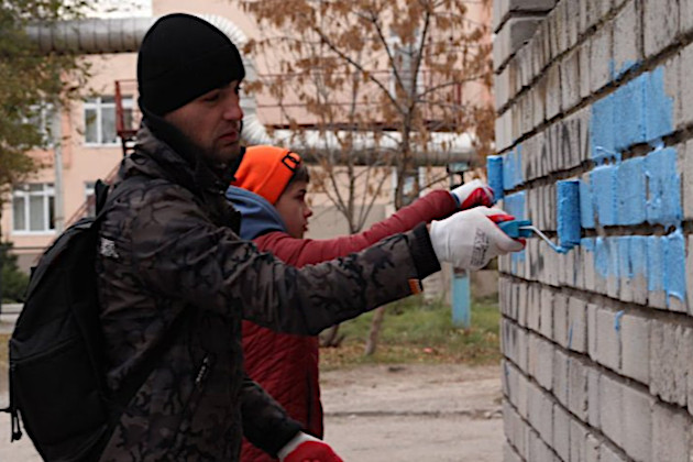 Сознательные граждане сами закрашивают рекламу Telegram-каналов с наркотиками