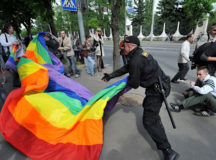 Разгон гей-прайда в Минске. © Фото с сайта amnesty.org