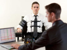 Белорусских чиновников будут проверять на полиграфе. © Фото с сайта liedetectortest.uk