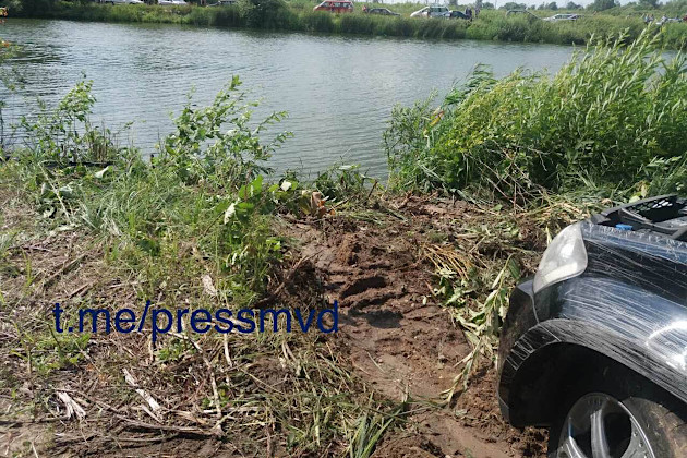 Трагедия под Белоозёрском: 10 человек в одном авто упали в канал