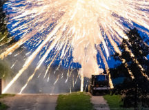 Взрыв салютной установки в Минске. © Фото - Дмитрий Молокович