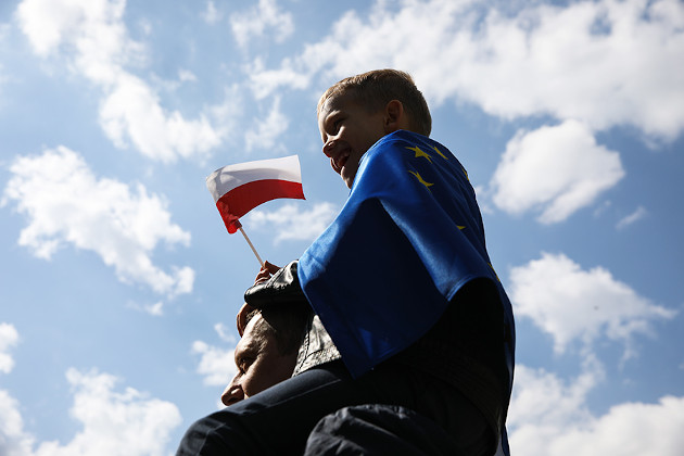 Тысячи белорусов переезжают жить в Польшу
