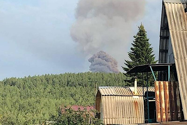 В России горит склад снарядов